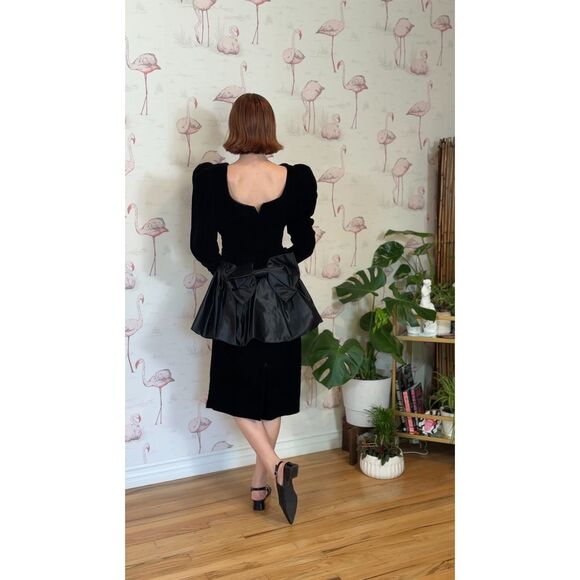 Vintage 80's Black Velvet Velour Satin Peplum Cocktail/Prom Dress Size 9 - Picture 2 of 7